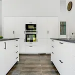 Sighvat - 300m From The Sea By Interhome