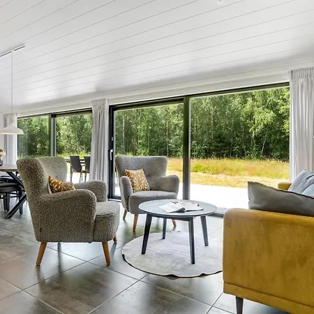 Sighvat - 300m From The Sea By Interhome *