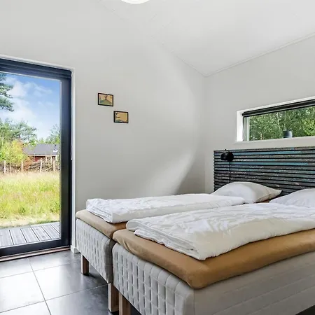 Sighvat - 300m From The Sea By Interhome
